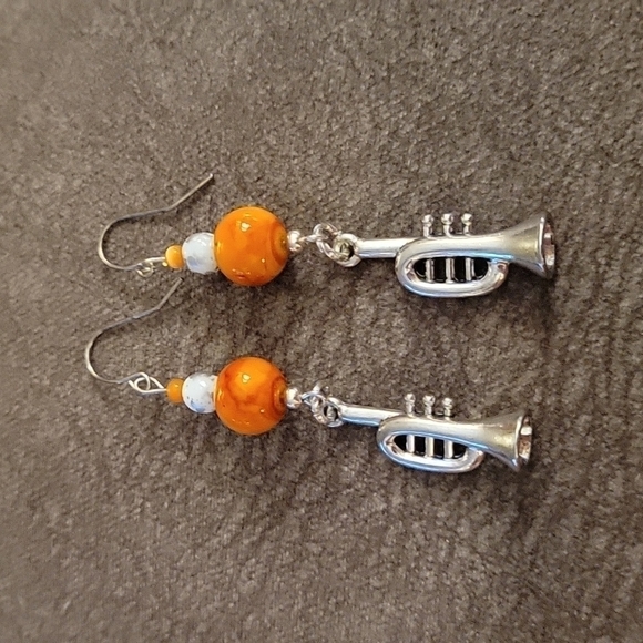 3/$30 HANDMADE Orange Glass Beaded Trumpet Charm Dangle Hook Earrings - Picture 2 of 4